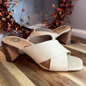 VINCE CAMUTO Hemila Heeled Sandals Sz 10M Grain Leather in Ecru